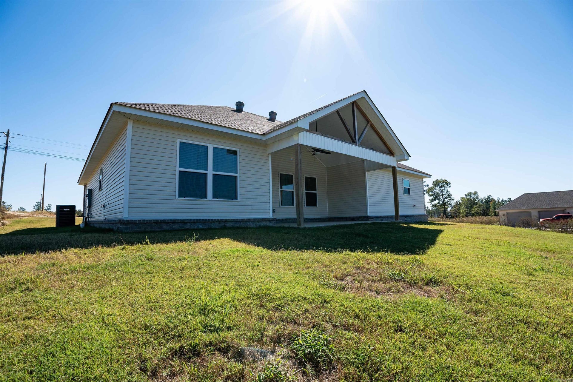 For Sale 13524 Mars Hill Road, Bauxite, AR 72011 4 Beds / 2 Full