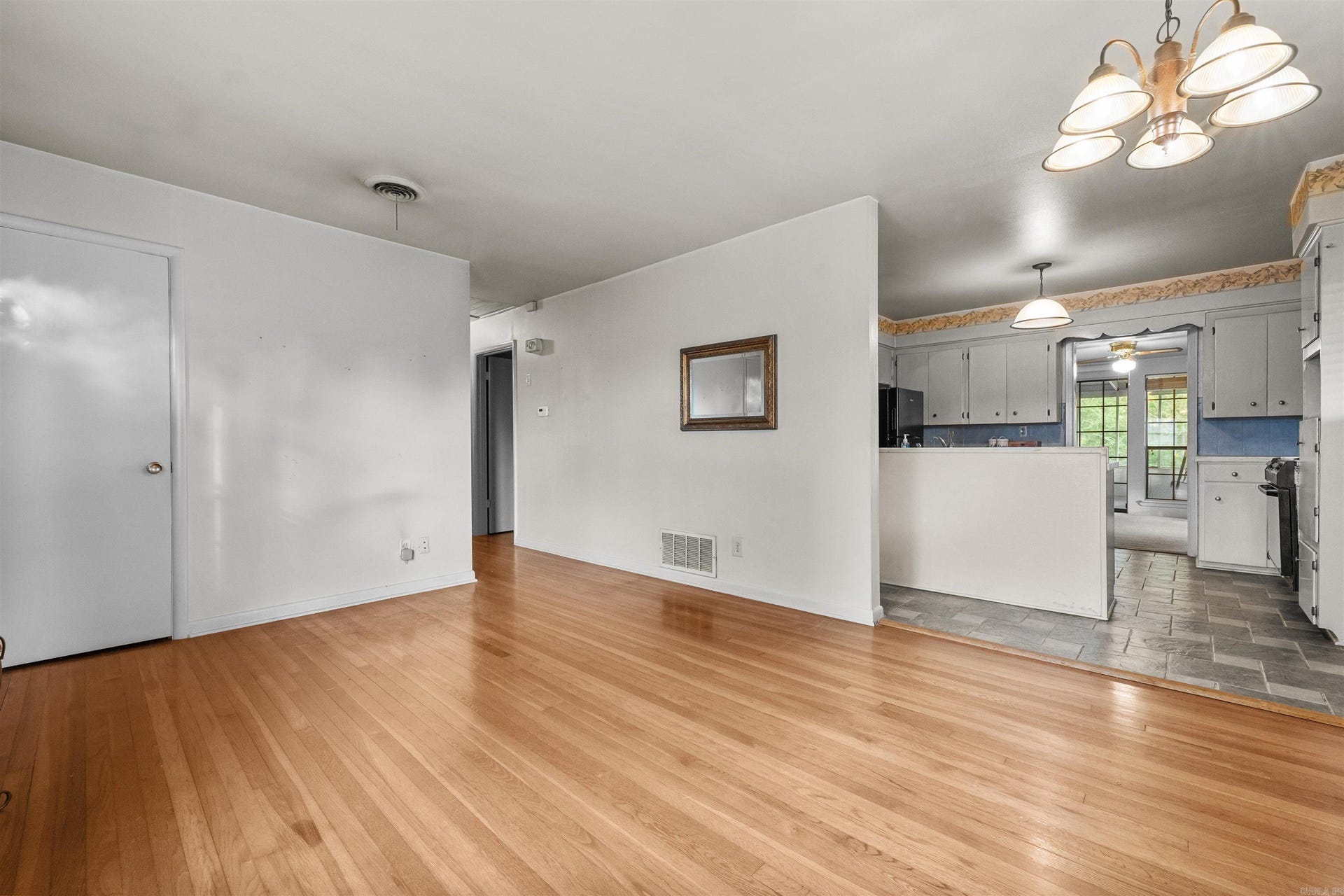 For Sale 221 Parkdale, Sherwood, AR 72120 3 Beds / 1 Full Bath